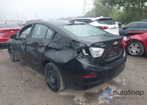 2017 Chevrolet Cruze Ls Manual z USA, uszkodzony, nr VIN 1G1BB5SM2H7201796